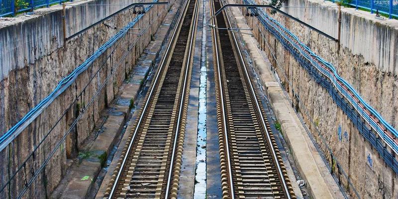 构建未来工业神经：深入解析124XC综合平台的EtherCAT总线性能与拓扑规划