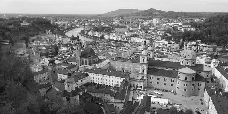 蒸汽波风格下的信息革命：基于124XC的能源管理系统如何重塑电机能耗监控与优化策略